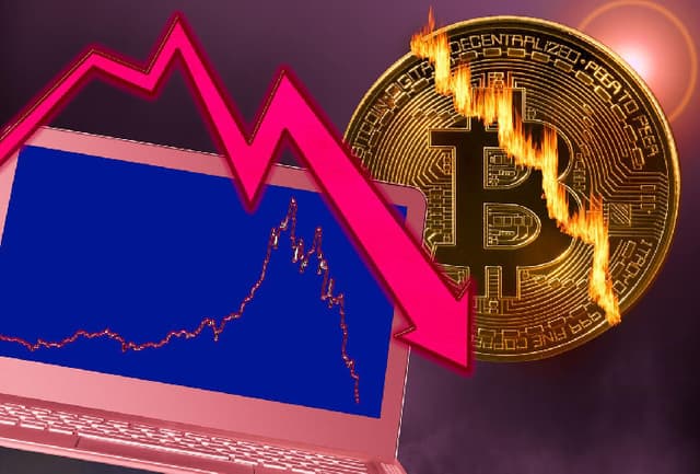 Crypto Crash: Altcoins Take a Hit While Bitcoin Holds $95K